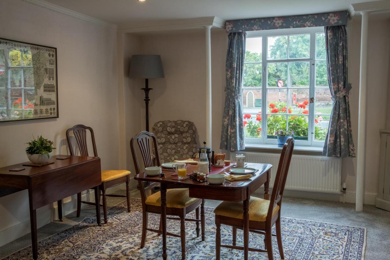 St Mary'S Bed & Breakfast Bury St. Edmunds 외부 사진